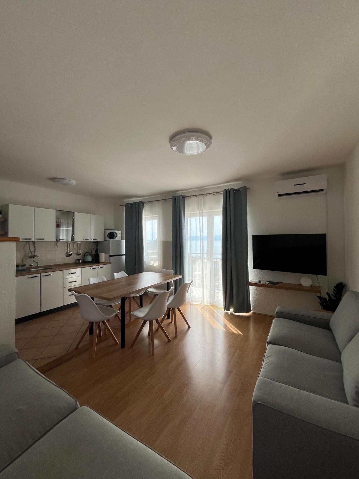 Apartments Klara Свети Юрай Екстериор снимка